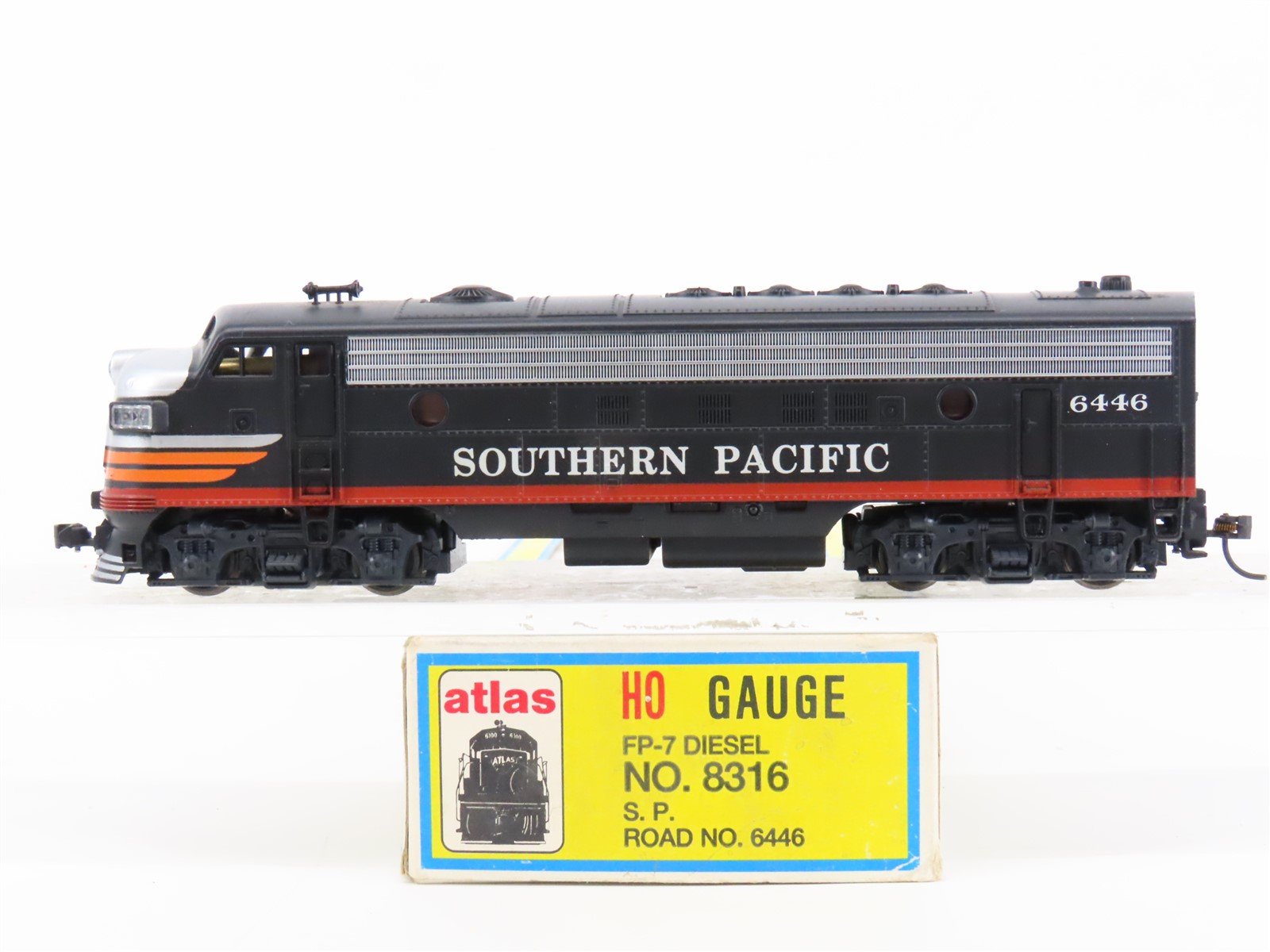 HO Scale Atlas 8316 SP Southern Pacific "Black Widow" FP7A Diesel #6446