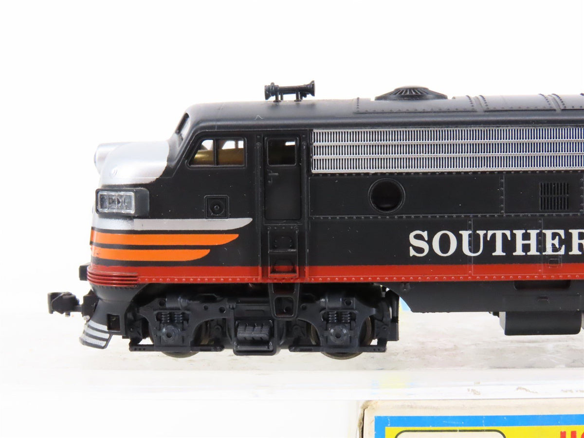 HO Scale Atlas 8316 SP Southern Pacific &quot;Black Widow&quot; FP7A Diesel #6446