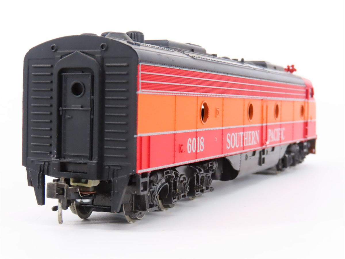 HO Scale Rivarossi 1933 SP Southern Pacific E8A Diesel Locomotive #6018