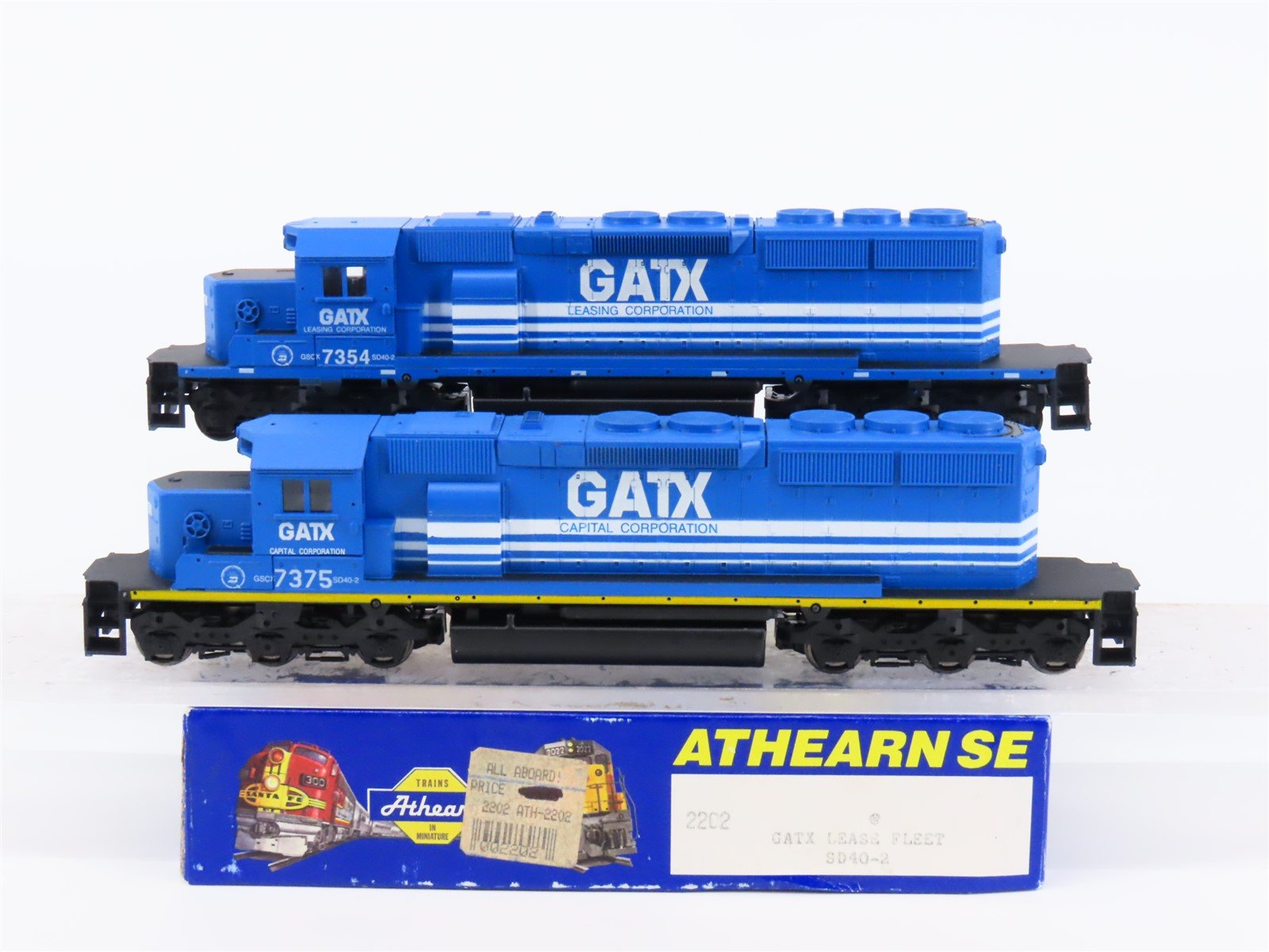 HO Scale Athearn 2202 GATX Leasing SD40-2 Diesel Locomotive Set