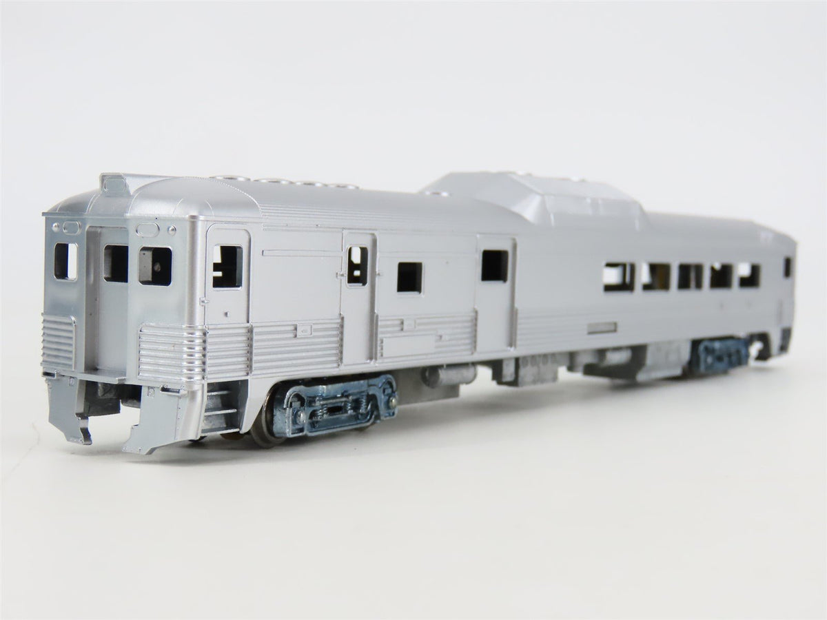 HO Scale Athearn 2175 Undecorated RDC-3 Passenger Car - Powered