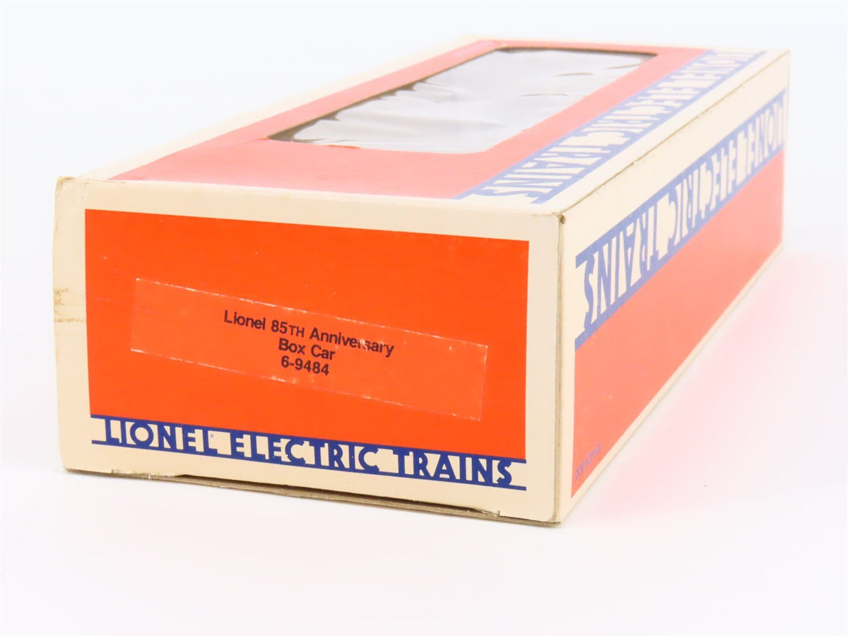 O Gauge 3-Rail Lionel 6-9484 Lionel 85th Anniversary Box Car #1900-1985