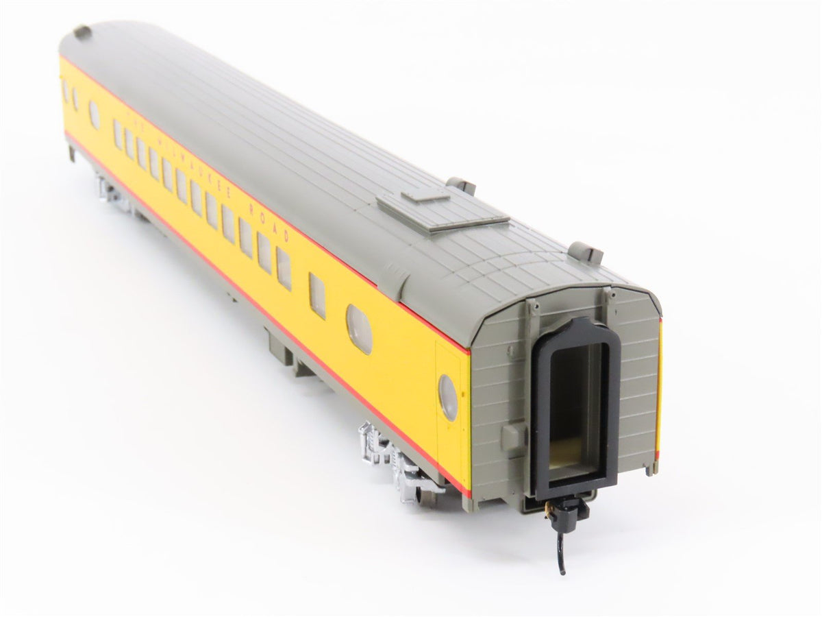 HO Scale Walthers 932-9281 MILW The Milwaukee Road 52-Seat Coach Passenger Car