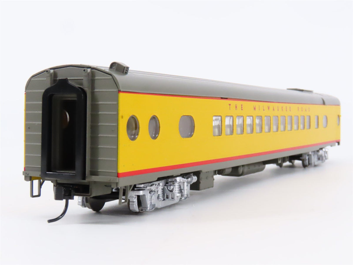 HO Scale Walthers 932-9302 MILW The Milwaukee Road 52-Seat Coach Passenger Car