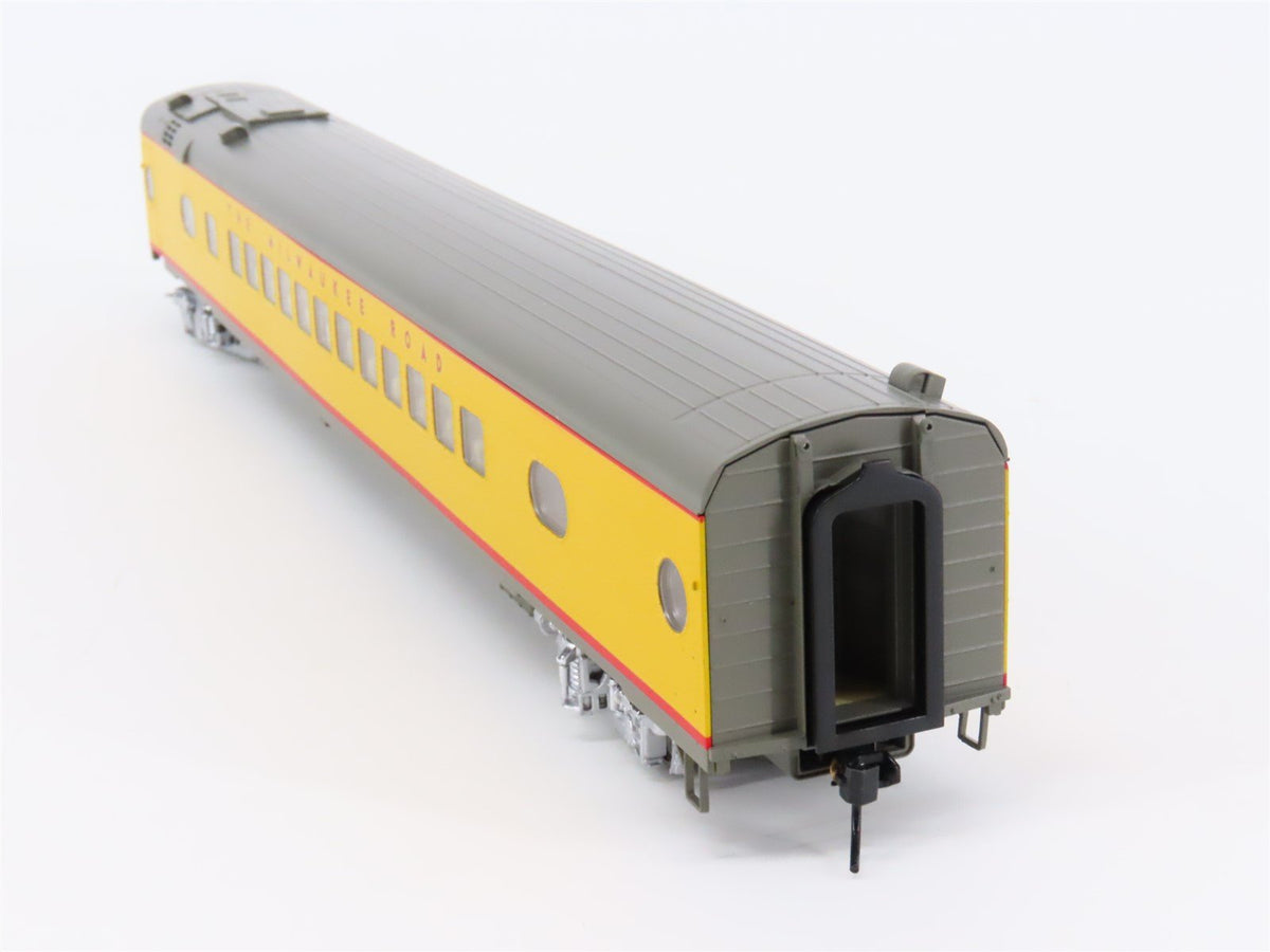 HO Scale Walthers 932-9302 MILW The Milwaukee Road 52-Seat Coach Passenger Car