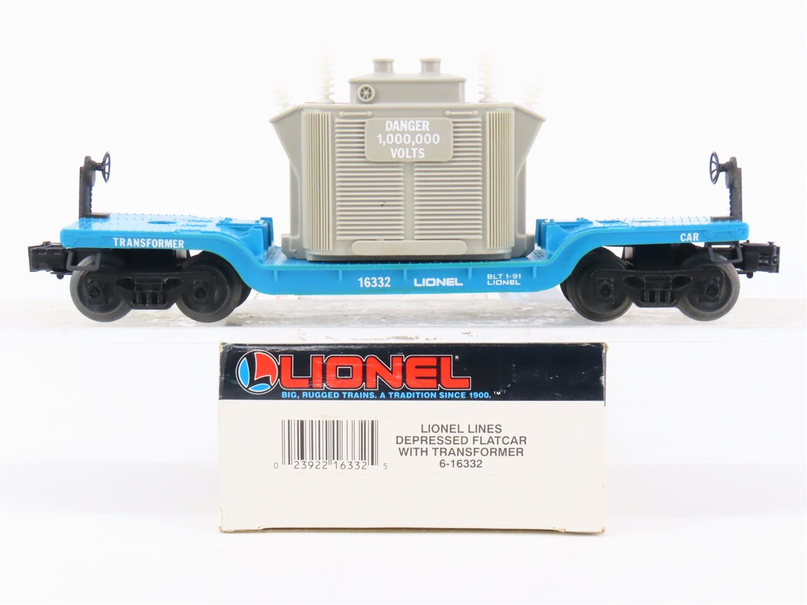 O Gauge 3-Rail Lionel 6-16332 Lionel Lines Flat Car #16332 w/ Transformer