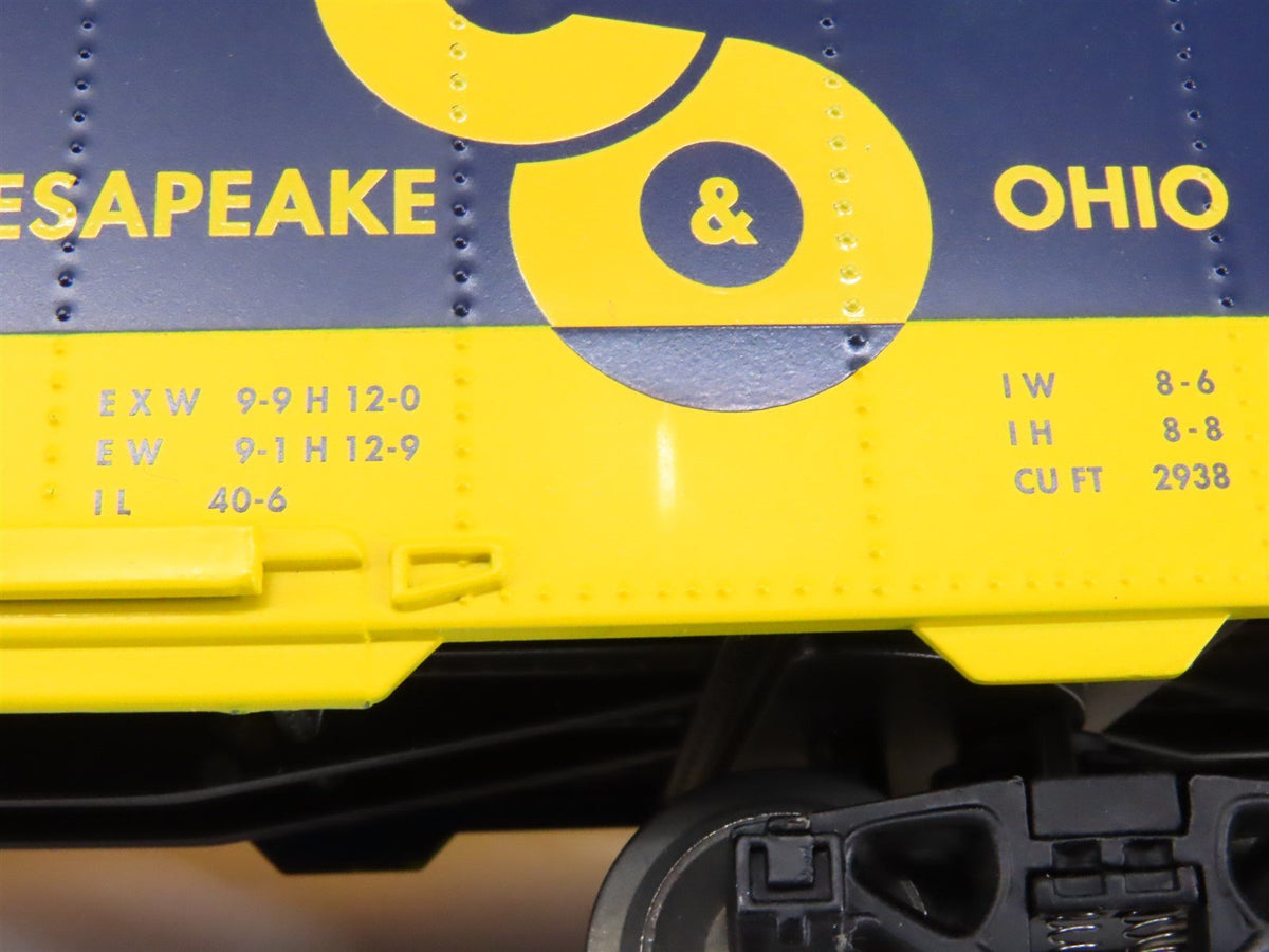 O Gauge 3-Rail Lionel 6-17268 C&amp;O Chesapeake &amp; Ohio Single Door Box Car #12700