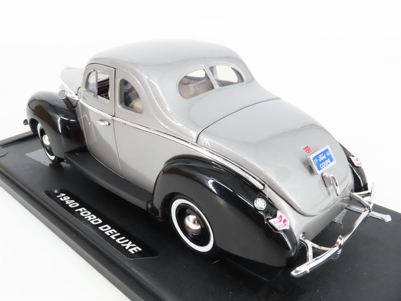 '40 Fordフォード Deluxeデラックス Coupeクーペ 1/18 1940 Ford Coupe Deluxe Coupe 1/18 Diecast Car Model by