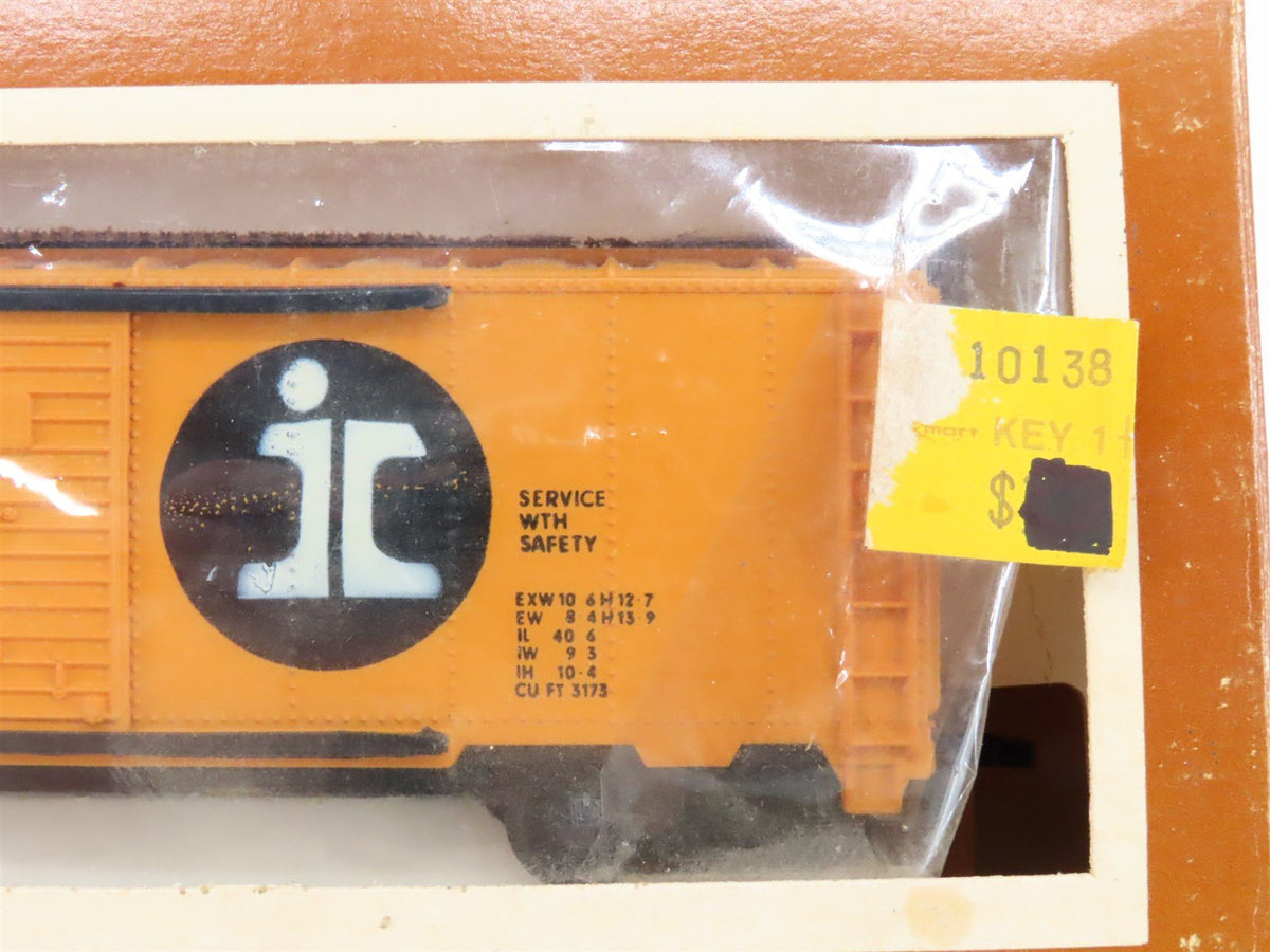 LOT of 5 HO Scale TYCO IC/B&amp;M/Southern Flatcar, Boxcar &amp; Tankcars