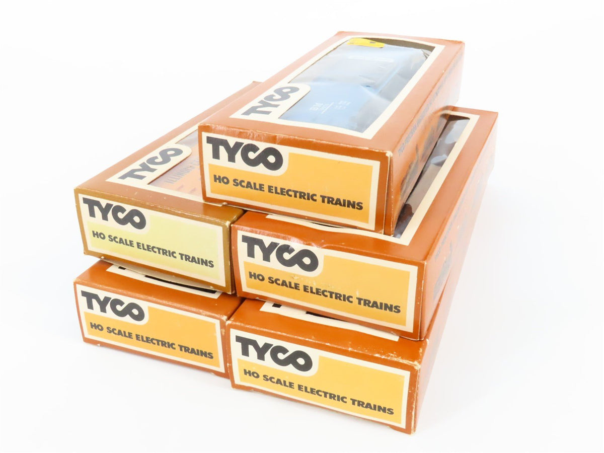 LOT of 5 HO Scale TYCO IC/B&amp;M/Southern Flatcar, Boxcar &amp; Tankcars