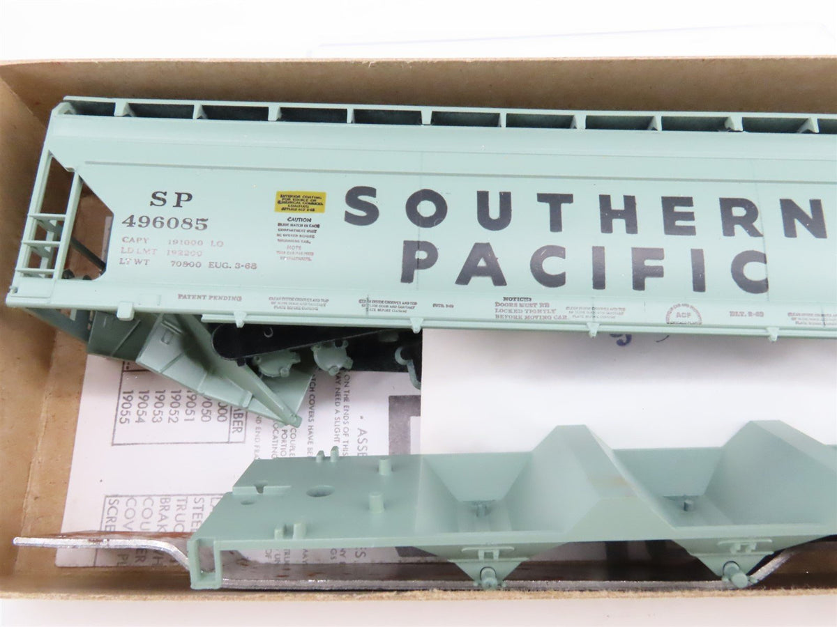 HO Scale Athearn Kit #1911 SP Southern Pacific 55&#39; 4-Bay Hopper #496085