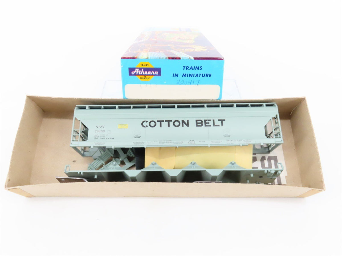 HO Scale Athearn Kit #1918 SSW Cotton Belt 55&#39; 4-Bay Center Flow Hopper #79486