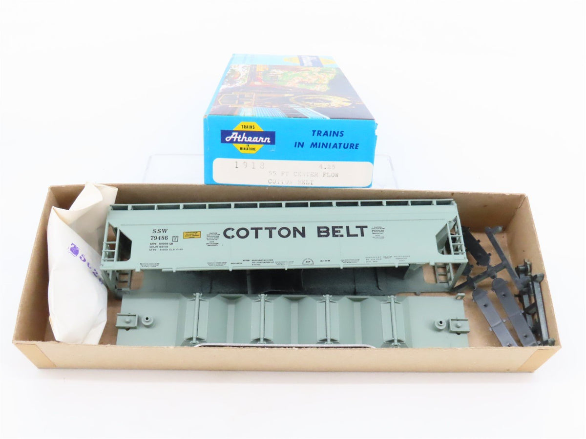 HO Scale Athearn Kit #1918 SSW Cotton Belt 55&#39; 4-Bay Center Flow Hopper #79486