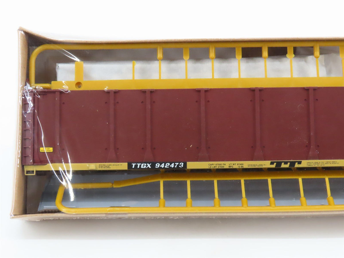 HO Scale Walthers Kit #932-4802 TTGX CP Rail 89&#39; Auto Carrier #942473 - Sealed