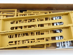 HO Scale Walthers Kit #932-3902 DTTX Company 70' Double Stack Car - Set of 2