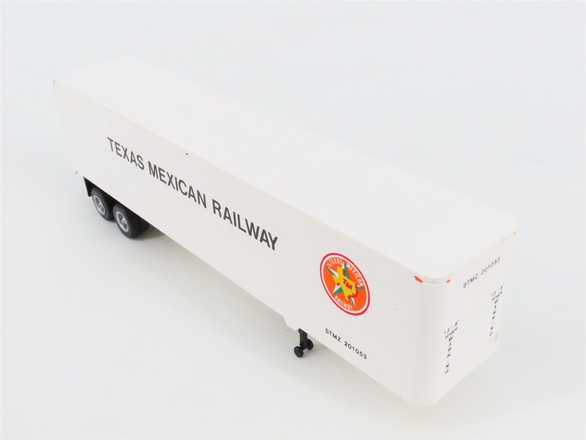 HO Scale Con-Cor 0004-008203 TM Texas Mexican Railway 43&#39; Dry Vans - Set of 2