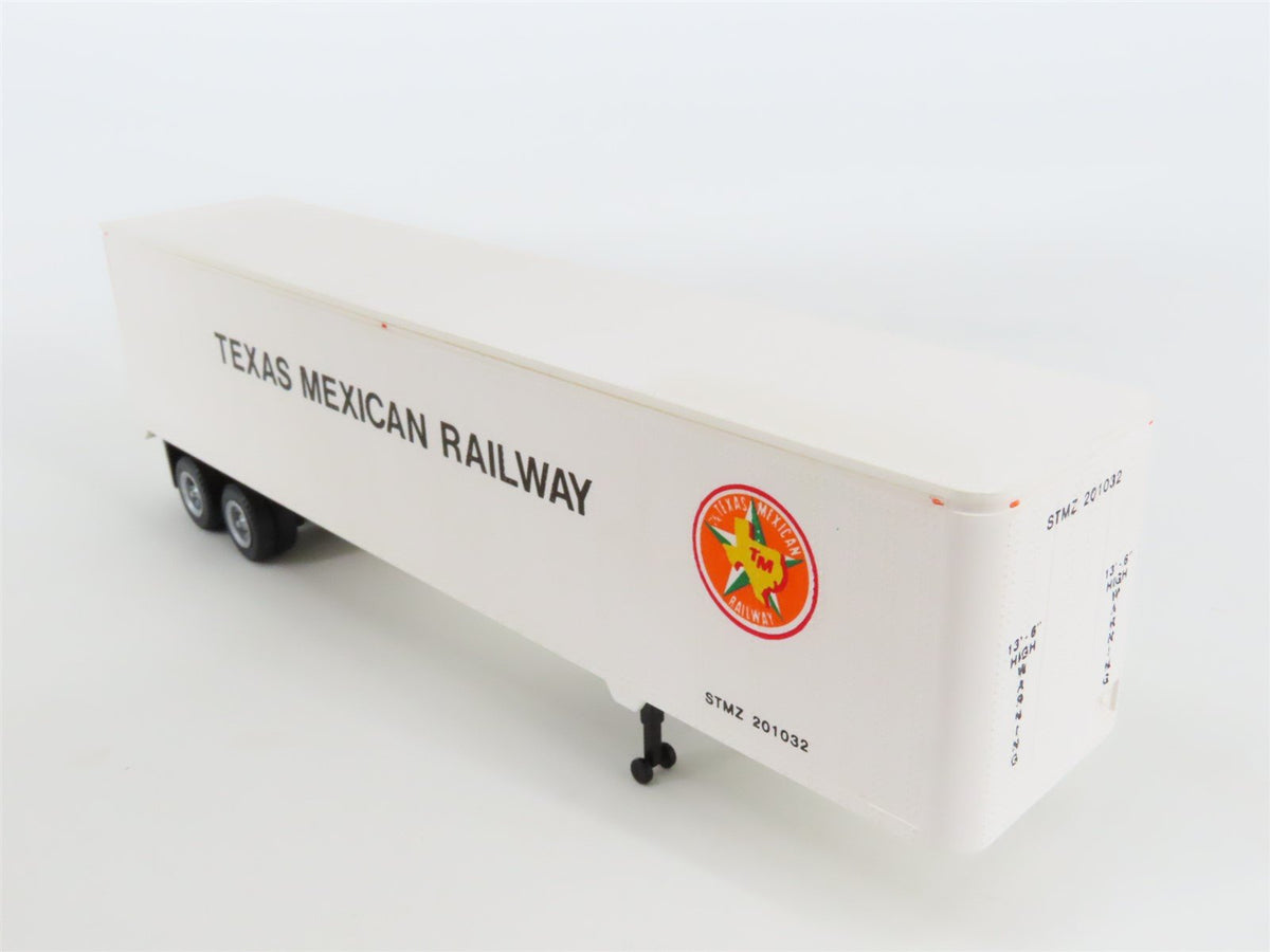 HO Scale Con-Cor 0004-008203 TM Texas Mexican Railway 43&#39; Dry Vans - Set of 2