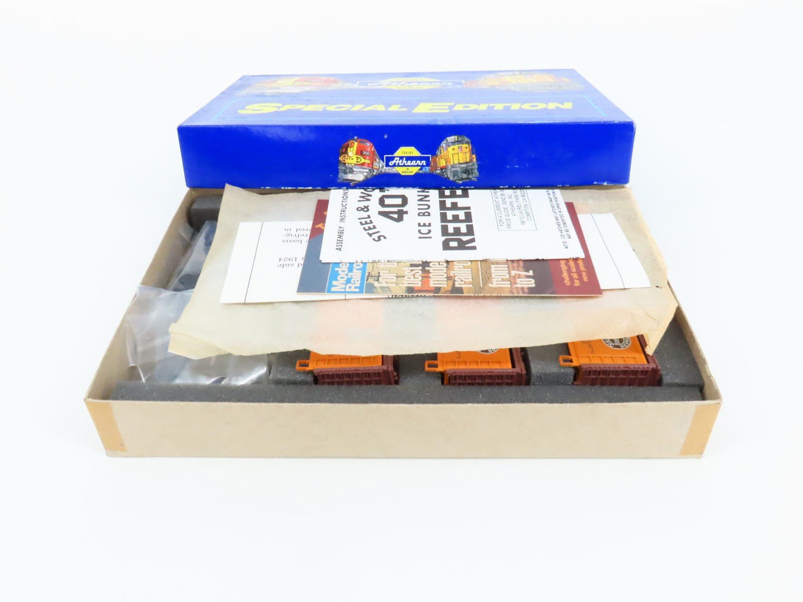 HO Scale Athearn Kit #2303 SP Southern Pacific Railroad Reefers - Set of 3