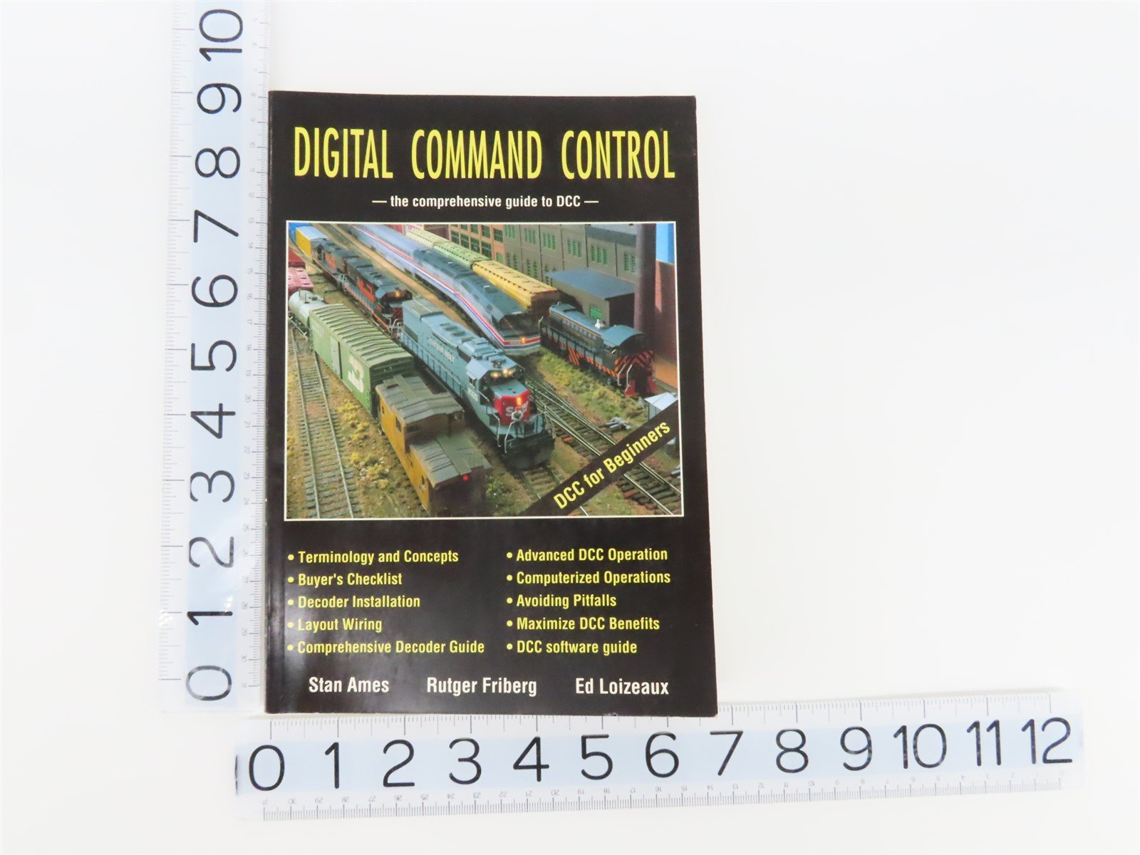 Digital Command Control - the comprehensive guide to DCC ©2001 SC Book