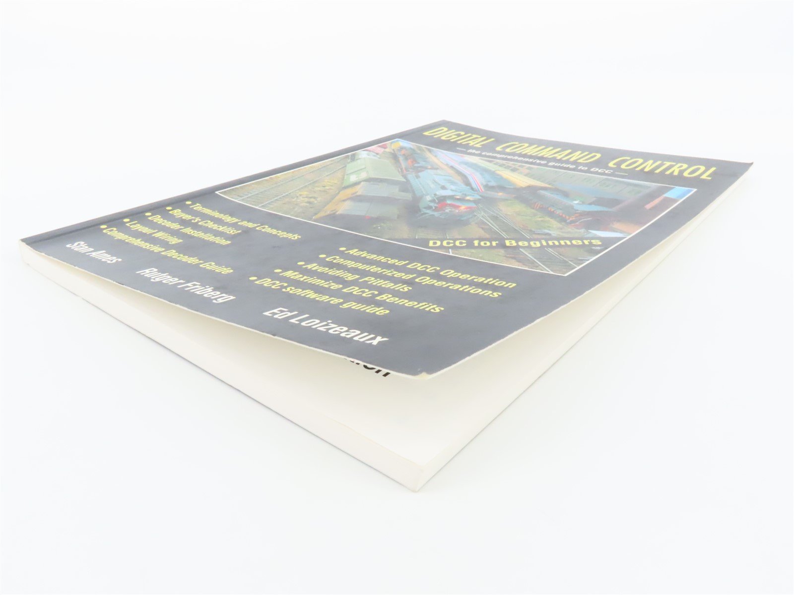 Digital Command Control - the comprehensive guide to DCC ©2001 SC Book