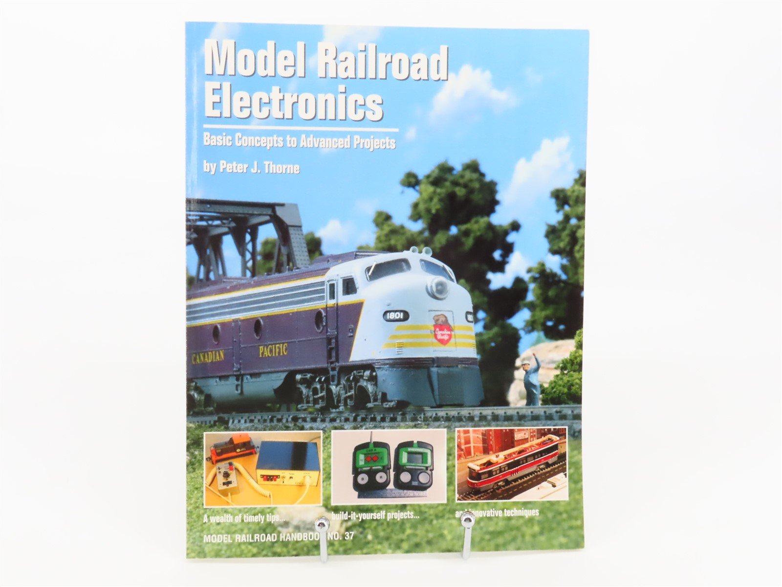 Model Railroad Electronics by Peter J. Thorne ©1994 SC Book