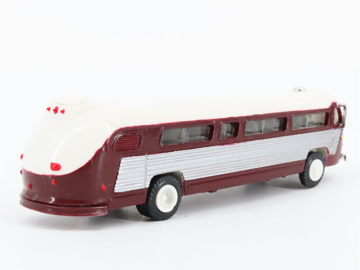 HO 1/87 Scale American Precision Models APM 39013 Coach Bus