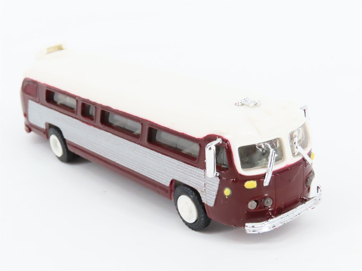 HO 1/87 Scale American Precision Models APM 39013 Coach Bus