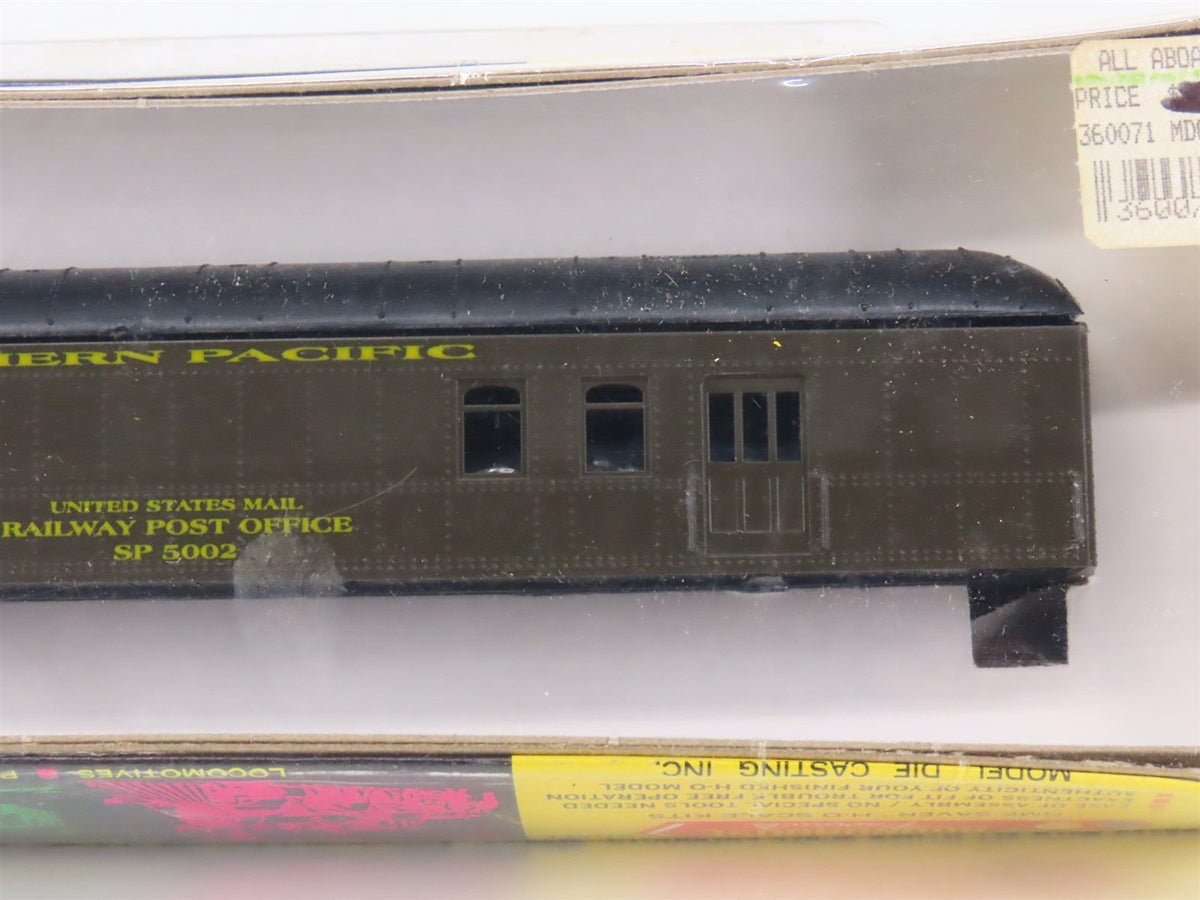 HO Scale Roundhouse MDC Kit #6121 SP Harriman RPO Passenger #5002 -Sealed