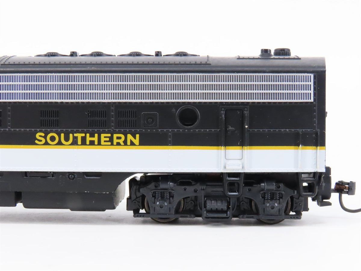 HO Scale Atlas 8331 Southern Railway FP7A Diesel Locomotive #6140 w/ DCC