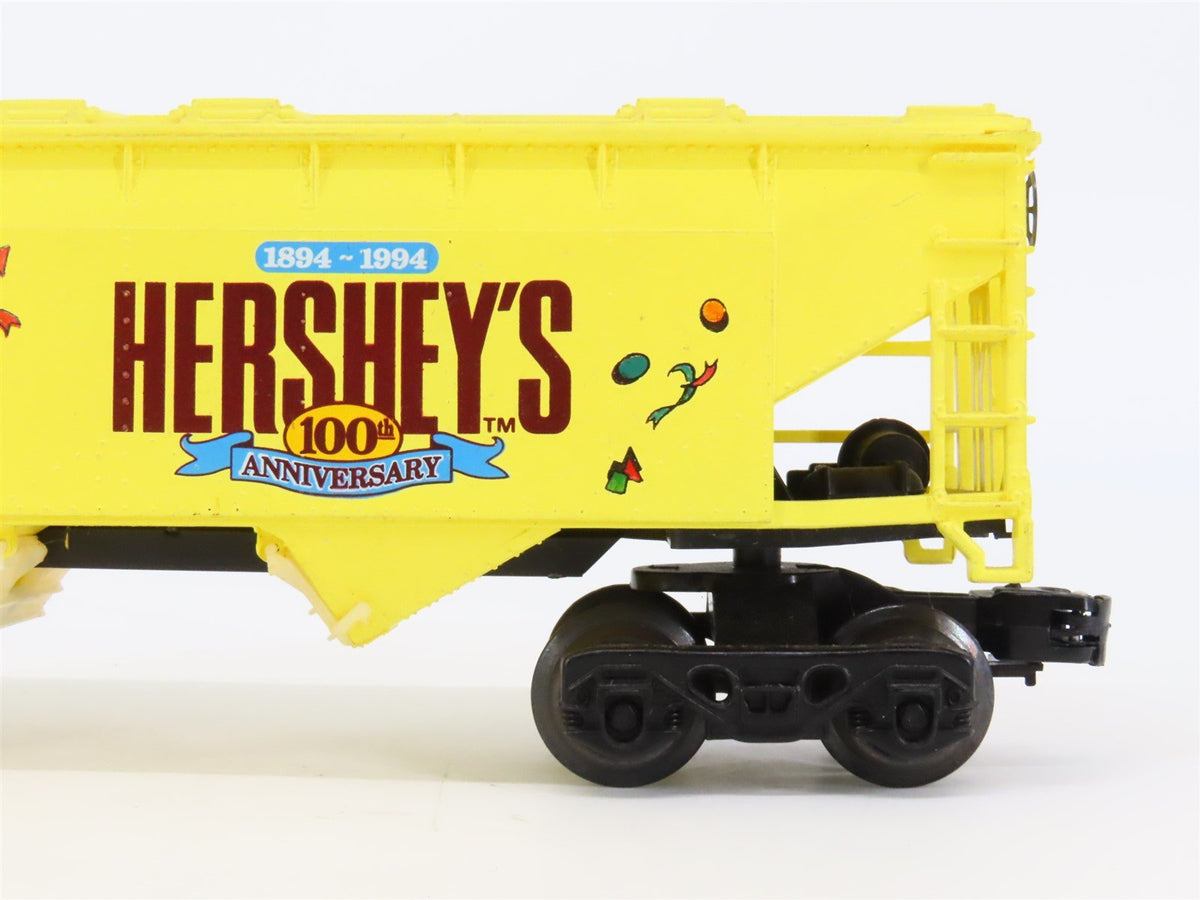 O Gauge 3-Rail K-Line Hershey&#39;s 100th Anniversary 2-Bay Covered Hopper #624504