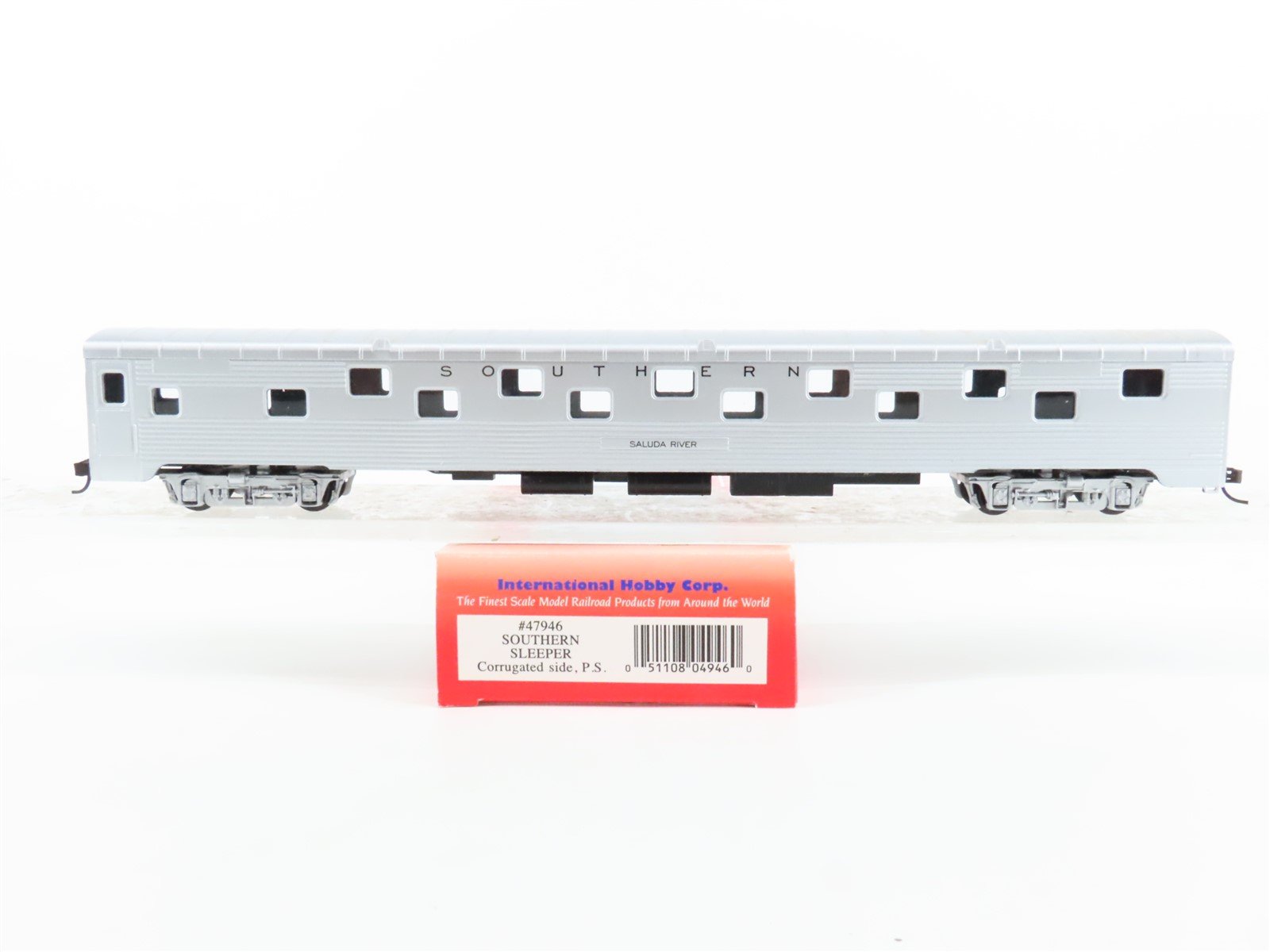 HO Scale IHC 47946 SOU Southern Railway Sleeper Passenger "Saluda River"