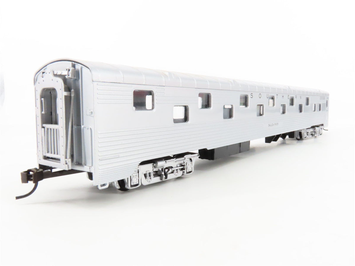 HO Scale IHC 47946 SOU Southern Railway Sleeper Passenger &quot;Saluda River&quot;