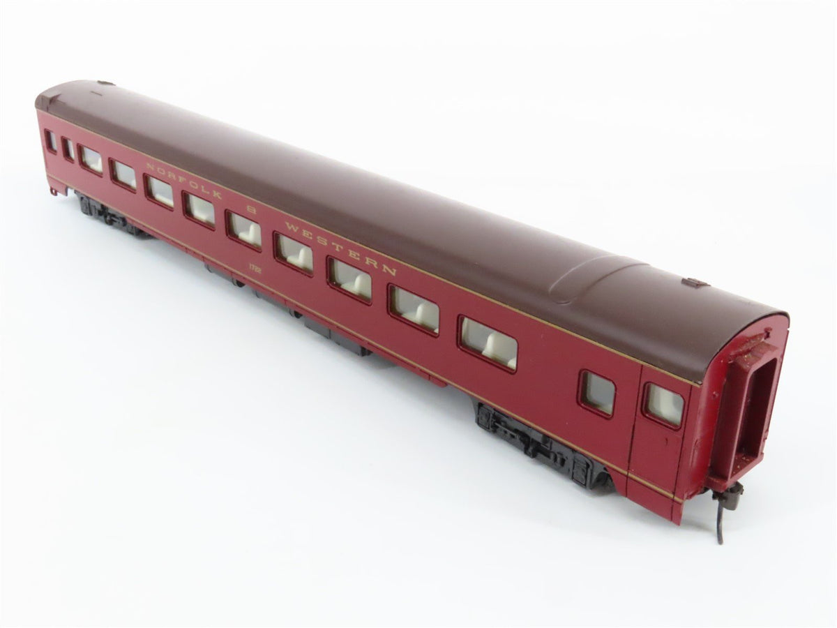 HO Scale IHC 2661 N&amp;W Norfolk &amp; Western Powhatan Arrow Coach Passenger #1722