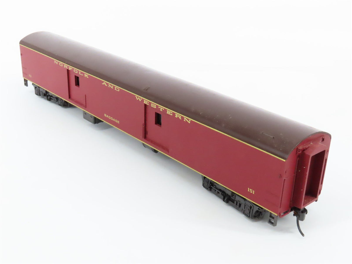 HO Scale IHC 2824 N&amp;W Norfolk &amp; Western Powhatan Arrow Baggage Passenger #151