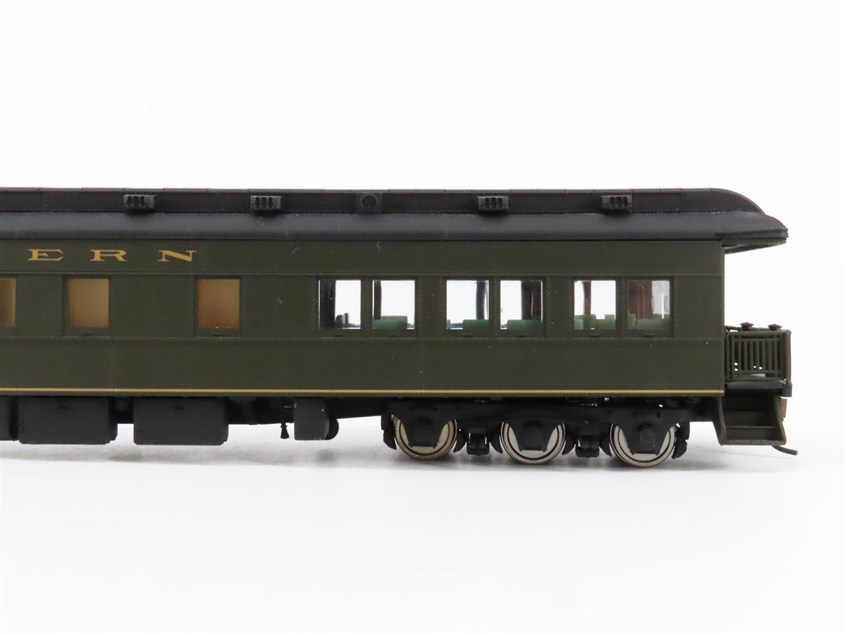 HO Walthers 932-10264 SOU Southern Pullman Heavyweight Lounge-Obs Passenger