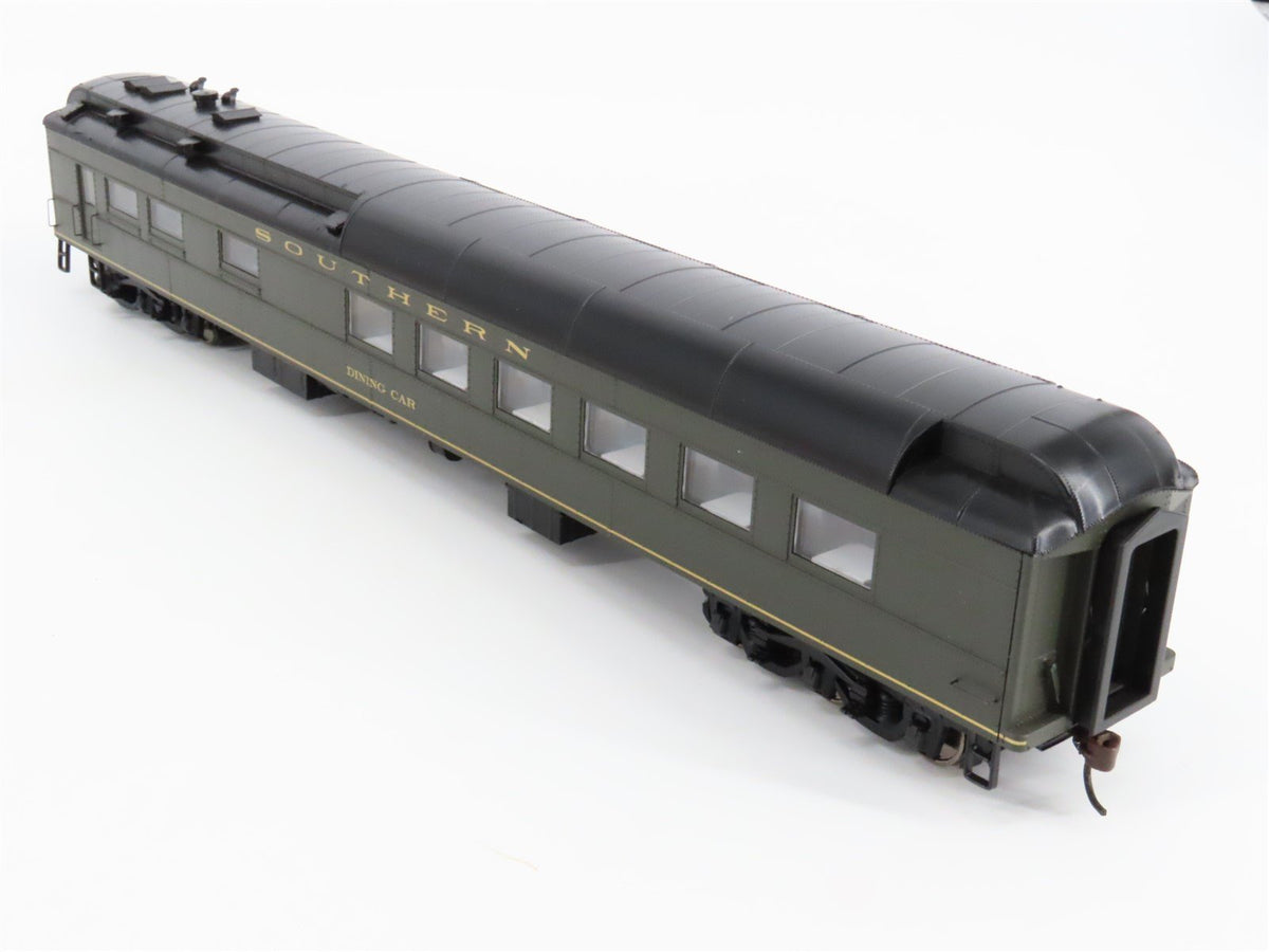 HO Scale Walthers 932-10164 SOU Southern Heavyweight Diner Passenger Car