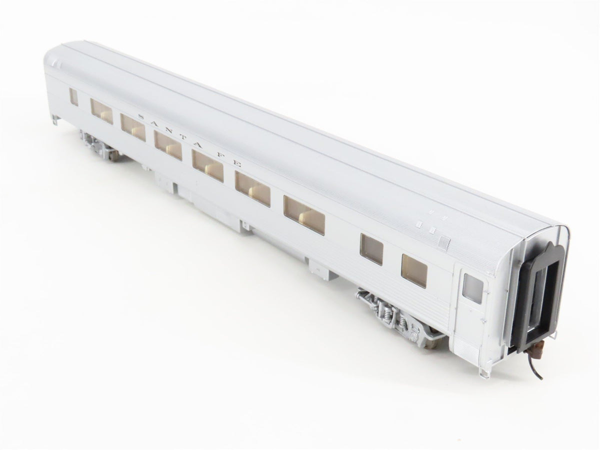 HO Scale Walthers 932-16303 ATSF Santa Fe Railroad 85&#39; Coach Passenger Car