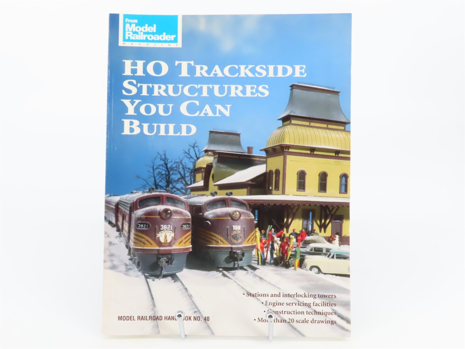 Model Railroad Handbook No. 40: HO Trackside Structures You Can Build ©1994