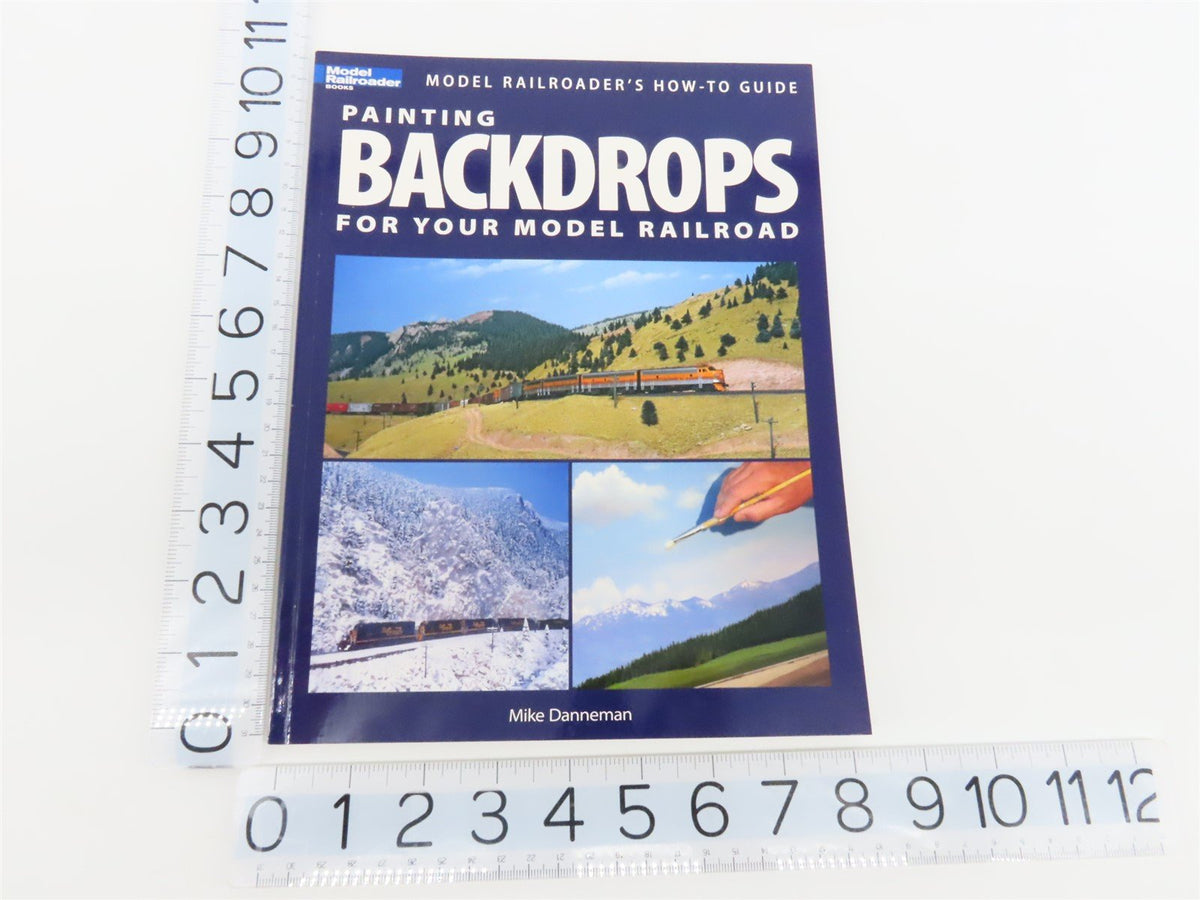 Painting Backdrops For Your Model Railroad by Mike Danneman ©2008 SC Book