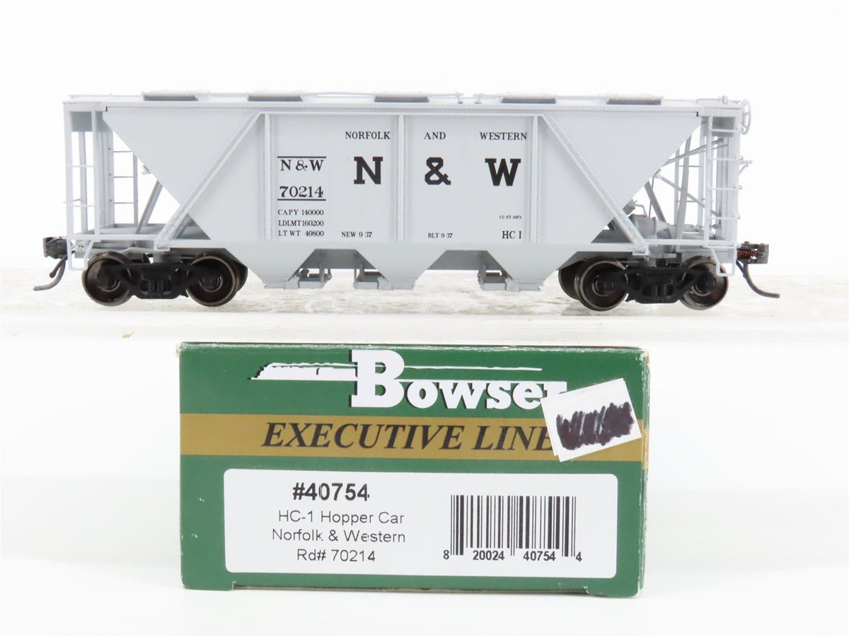 HO Scale Bowser 40754 N&amp;W Norfolk &amp; Western 3-Bay Covered Hopper #70214