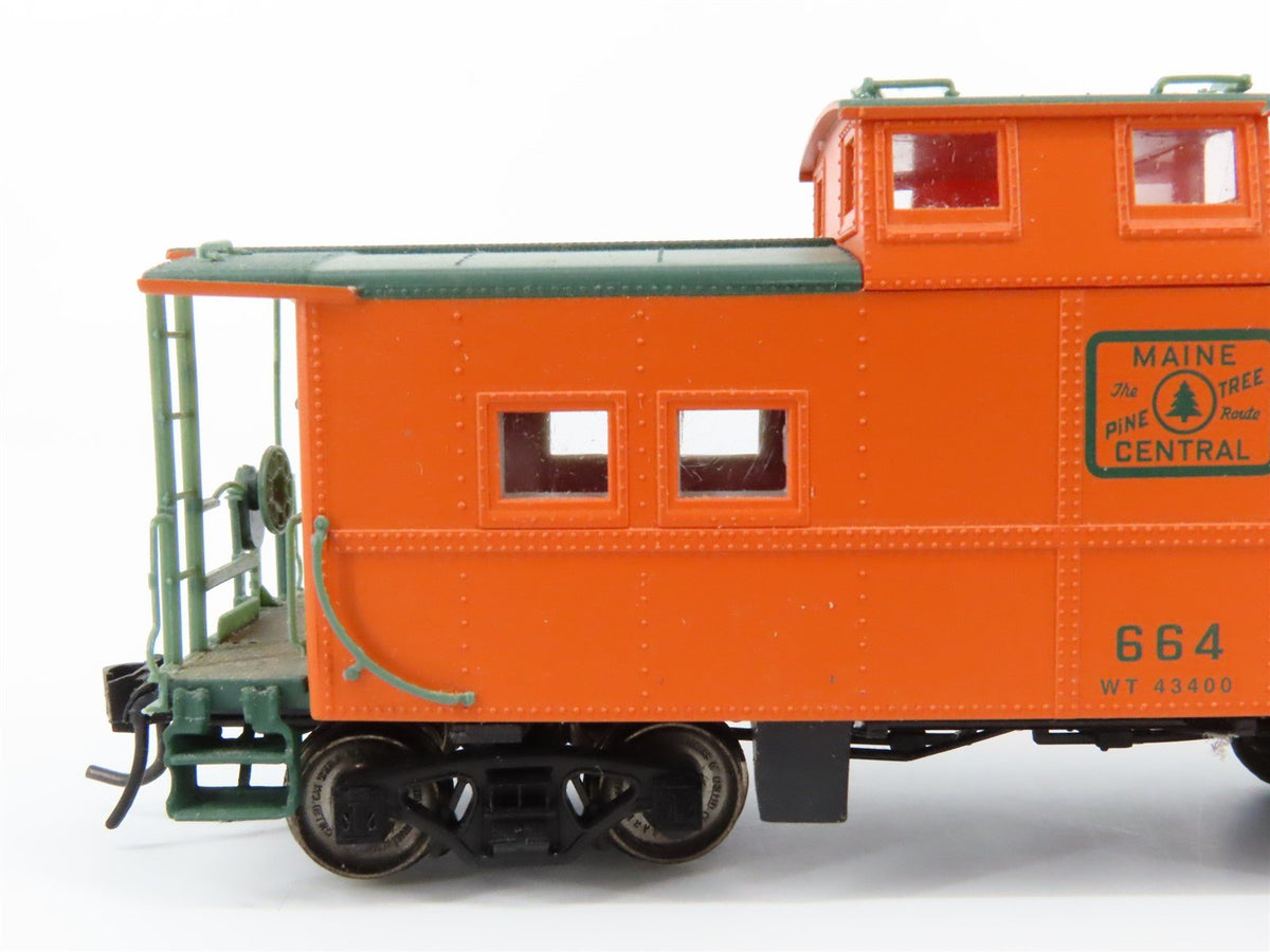 HO Scale PROTO 2000 #8522 MEC Maine Central Center Cupola Steel Caboose #664