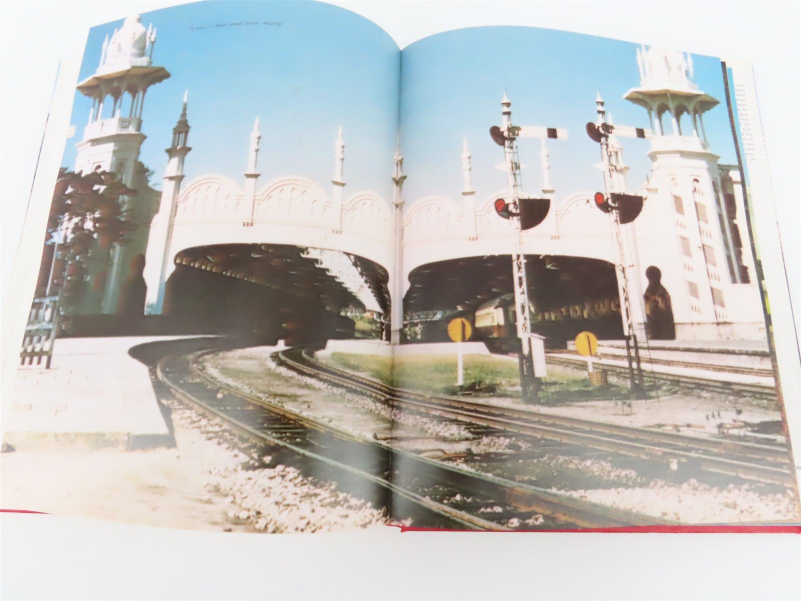 Railways Of The World by Brian Hollingsworth ©1979 HC Book