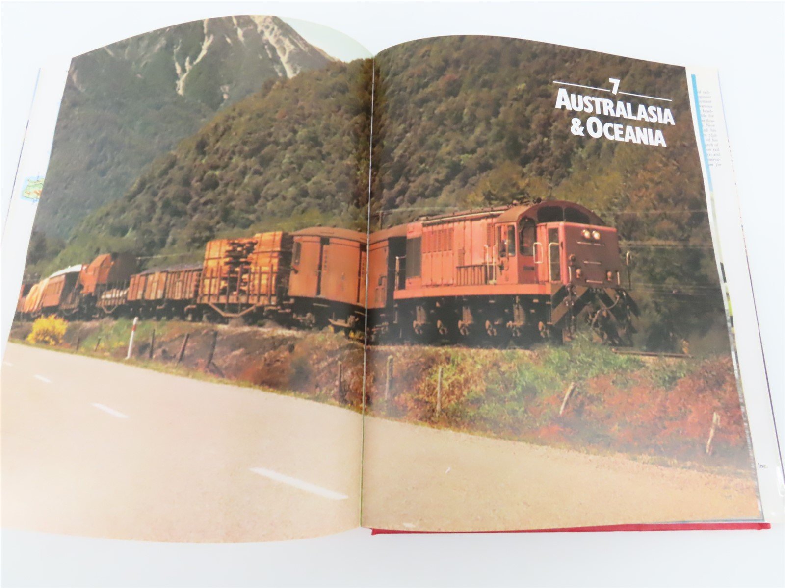 Railways Of The World by Brian Hollingsworth ©1979 HC Book