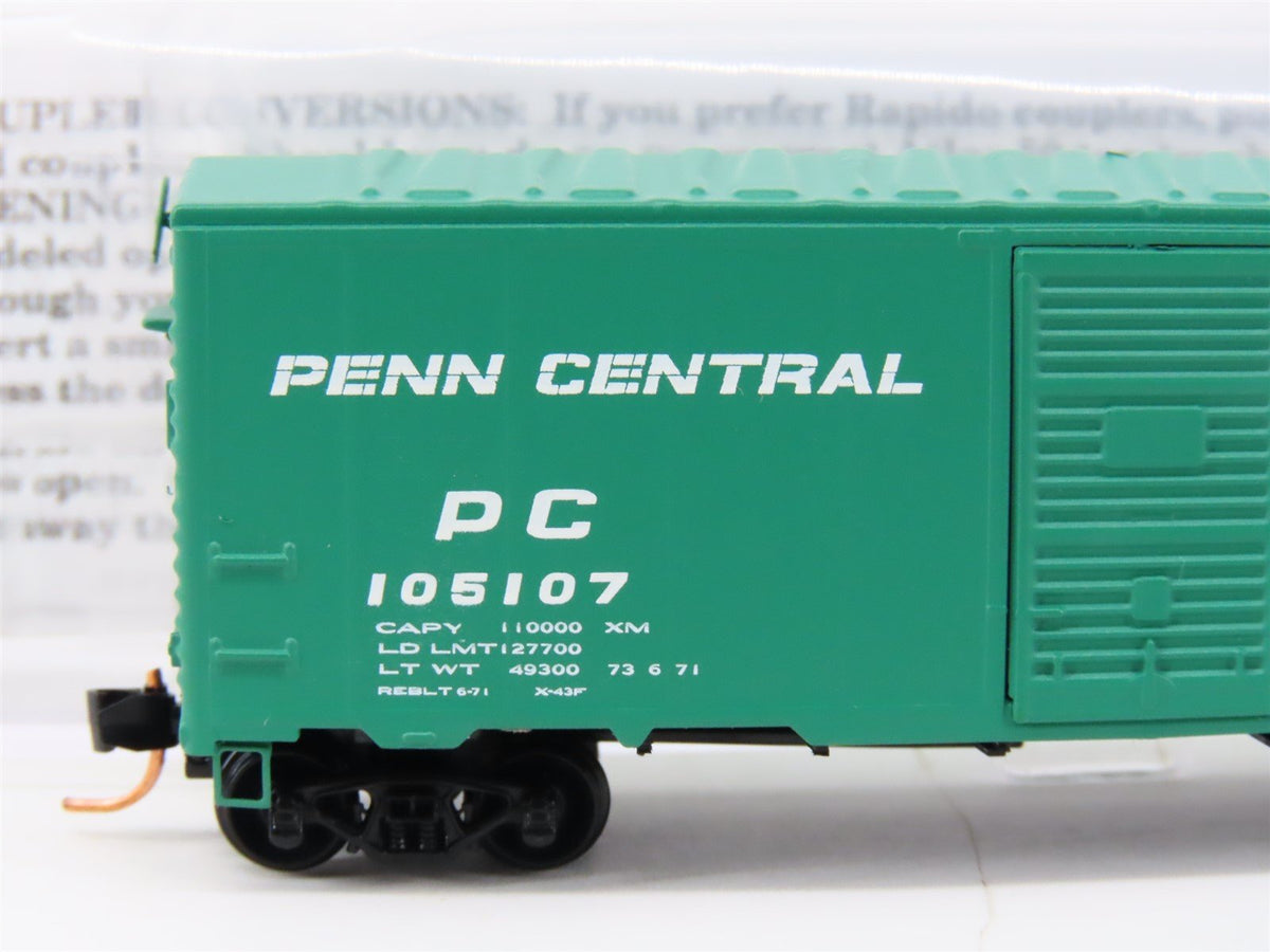 N Scale Deluxe Innovations 130301 PC Penn Central Single Door Box Car #105107