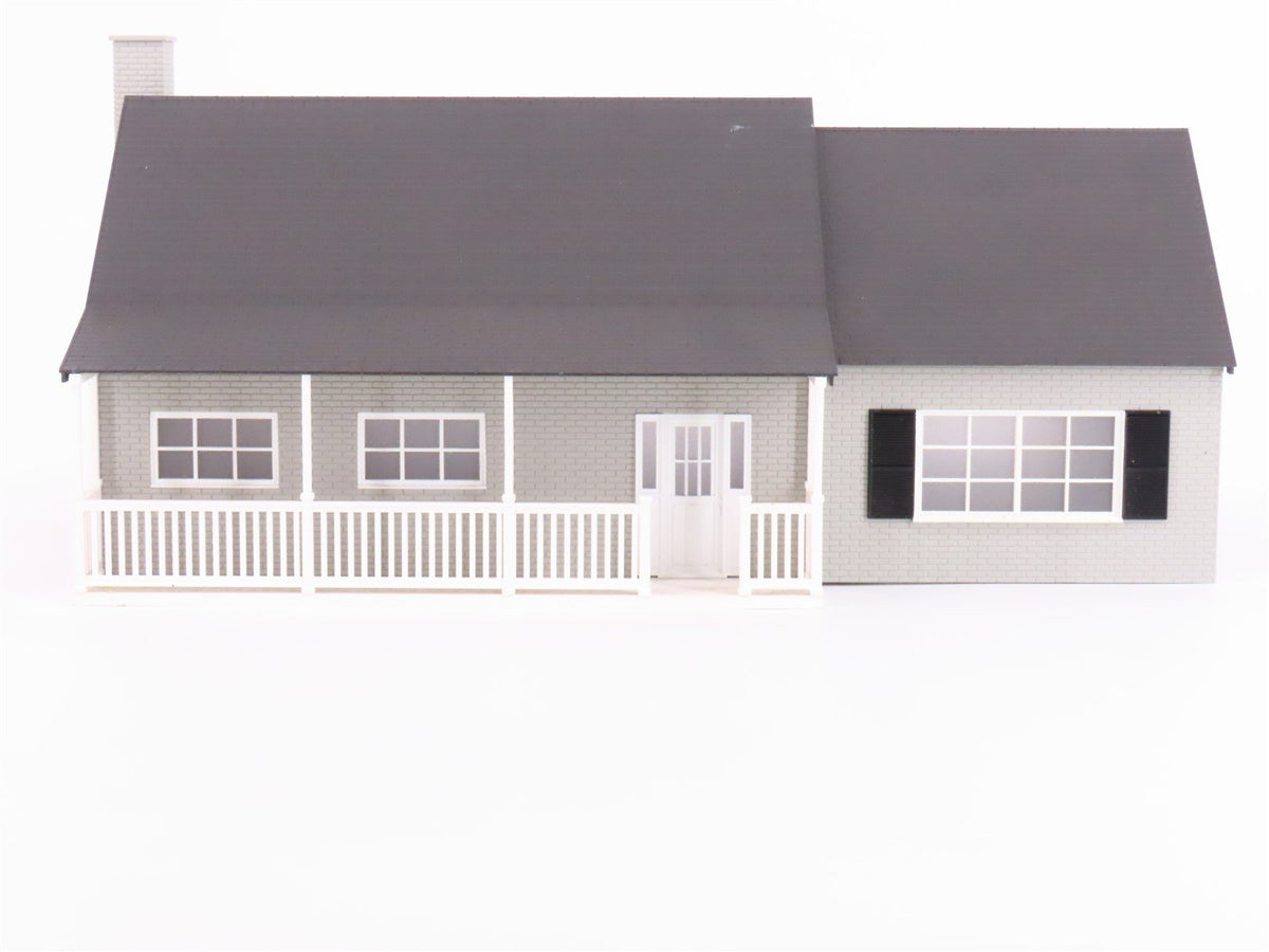 O 1/48 Scale Lionel 6-34113 Lionelville Large Suburban House II - Lighted