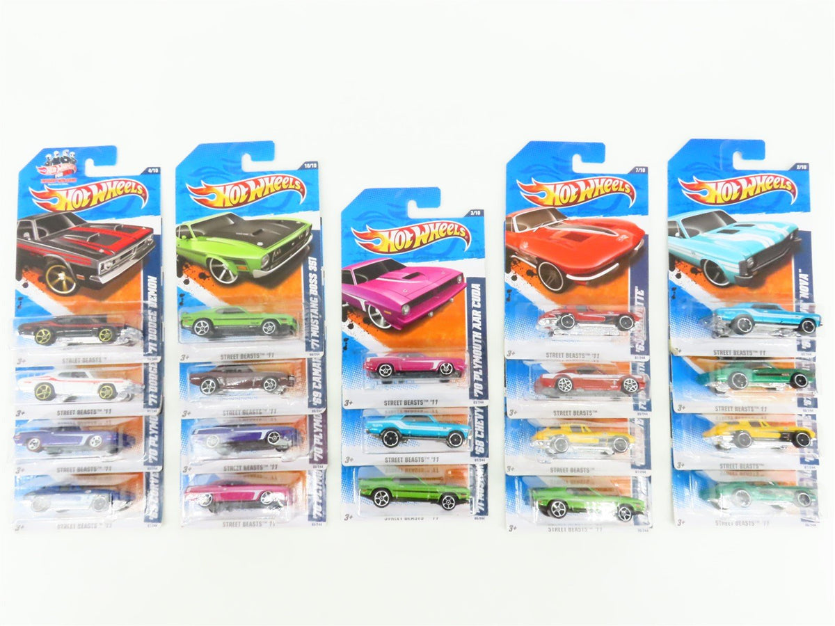 LOT of 19 Hot Wheels Street Beast 11&#39; Cars