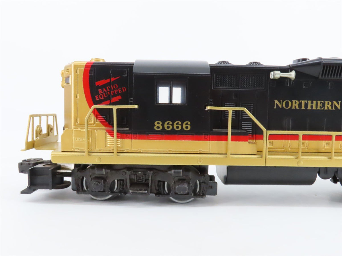 O Gauge 3-Rail Lionel 6-8666 NP Northern Pacific GP9 Diesel Locomotive #8666