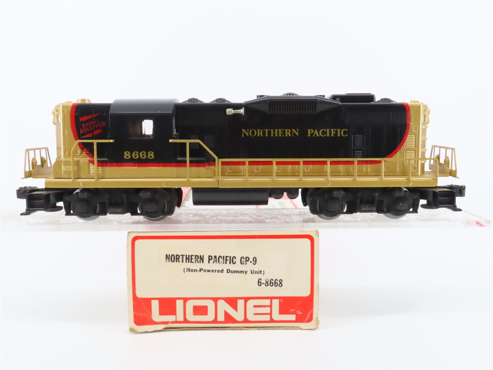 O Gauge 3-Rail Lionel 6-8668 NP Northern Pacific GP9 Diesel Loco #8666 UNPOWERED