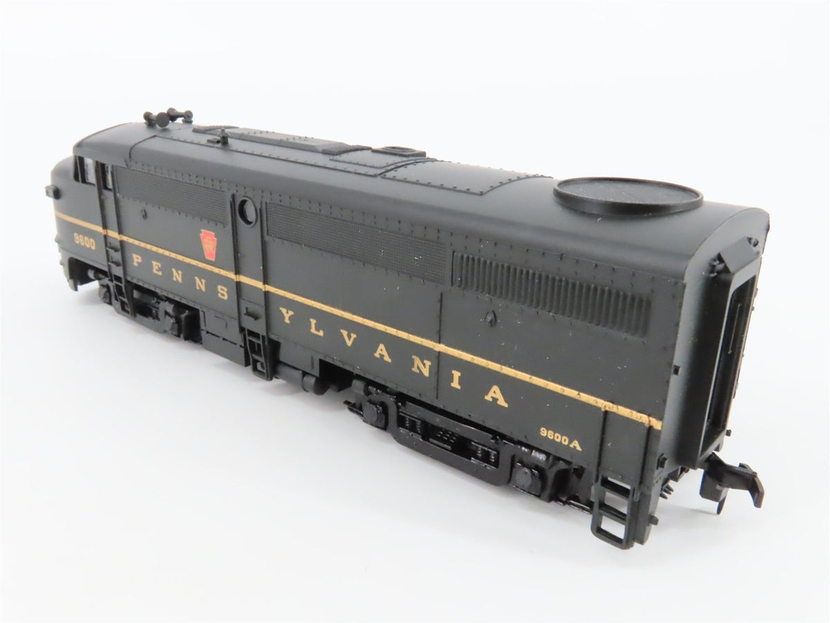 HO Scale Walthers 931-206 PRR Pennsylvania FA1 Diesel Locomotive #9600