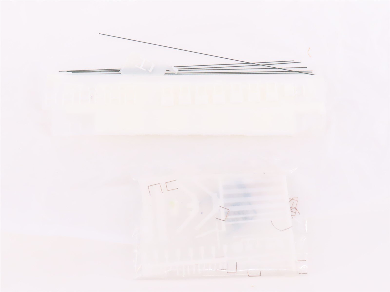 HO Scale Funaro & Camerlengo Kit #8280 SOU Southern 4-Bay Covered Hopper